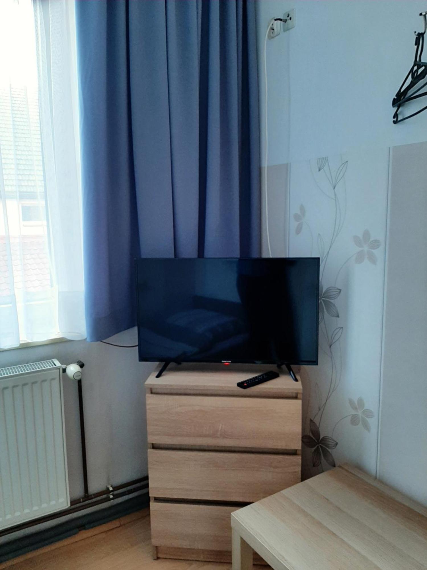 Noclegi Viktor Hostel